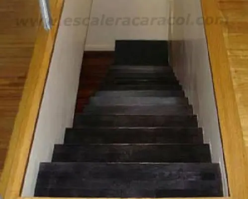 escaleras flotantes de madera para interiores